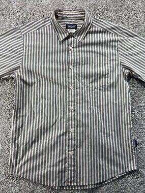 Men's Patagonia Small Organic Cotton Striped Button Up Short Sleeve